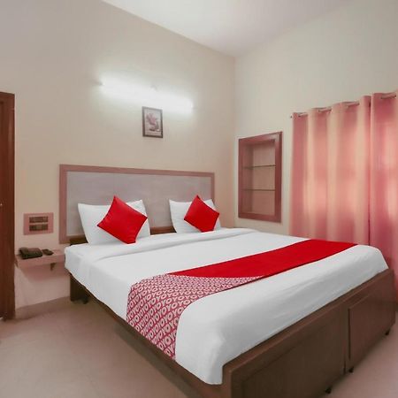 Kaveri Hotel Bed & Breakfast Mysore Exterior foto