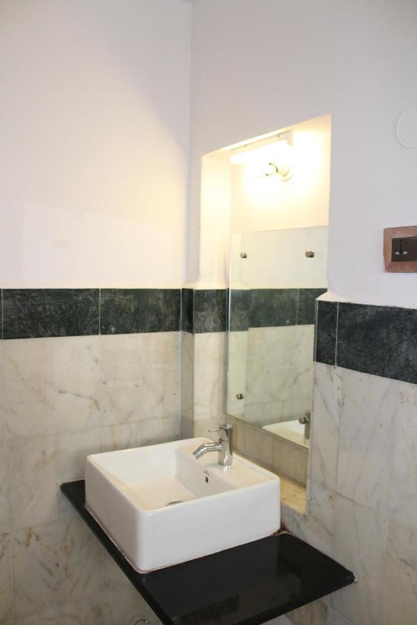 Kaveri Hotel Bed & Breakfast Mysore Exterior foto