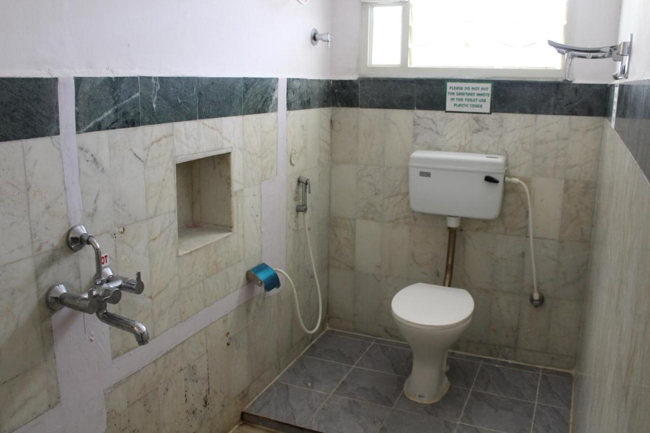 Kaveri Hotel Bed & Breakfast Mysore Exterior foto