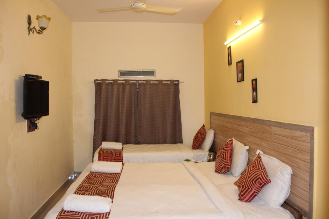 Kaveri Hotel Bed & Breakfast Mysore Exterior foto