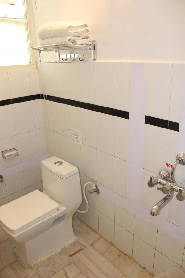Kaveri Hotel Bed & Breakfast Mysore Exterior foto
