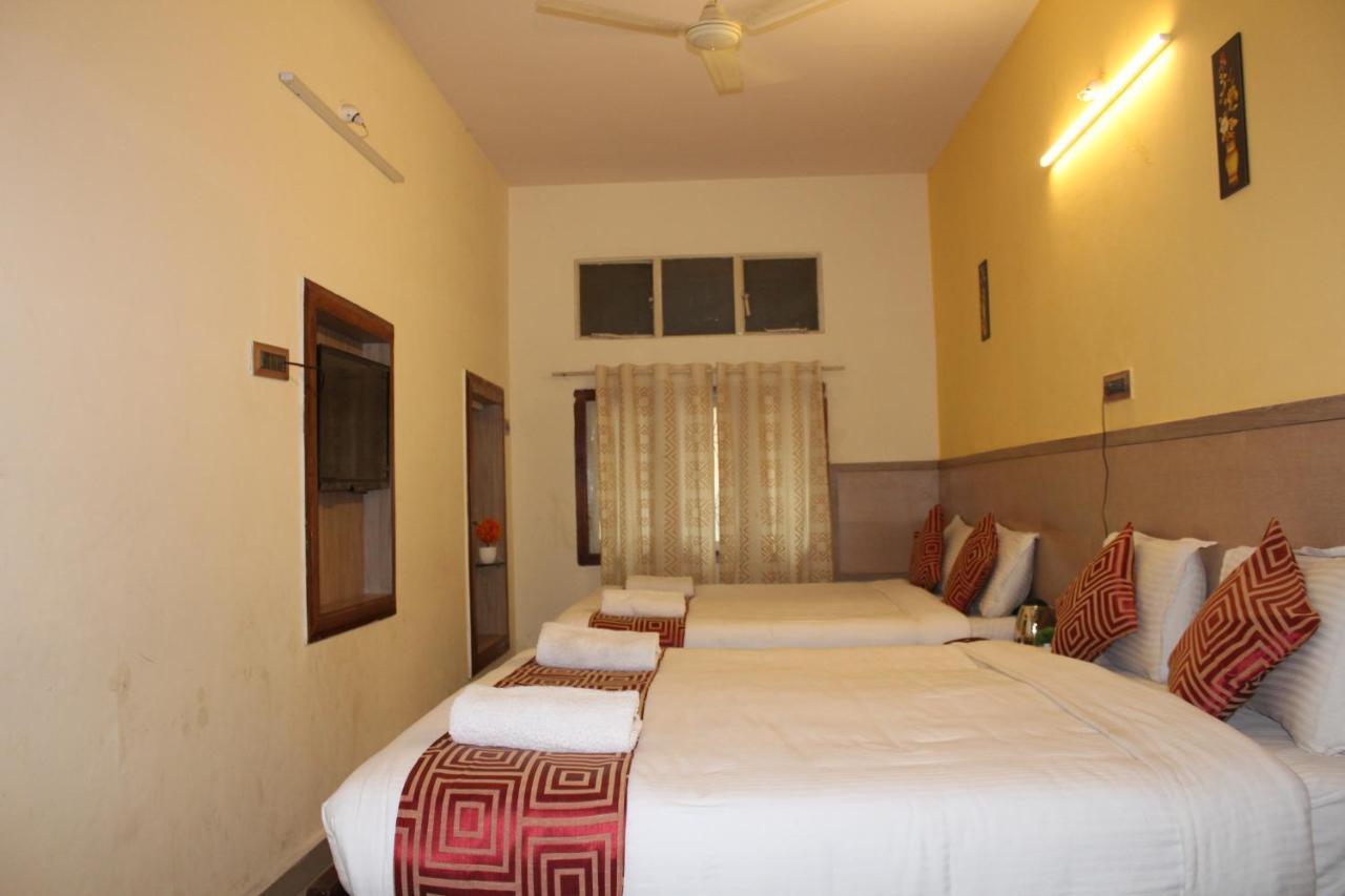 Kaveri Hotel Bed & Breakfast Mysore Exterior foto