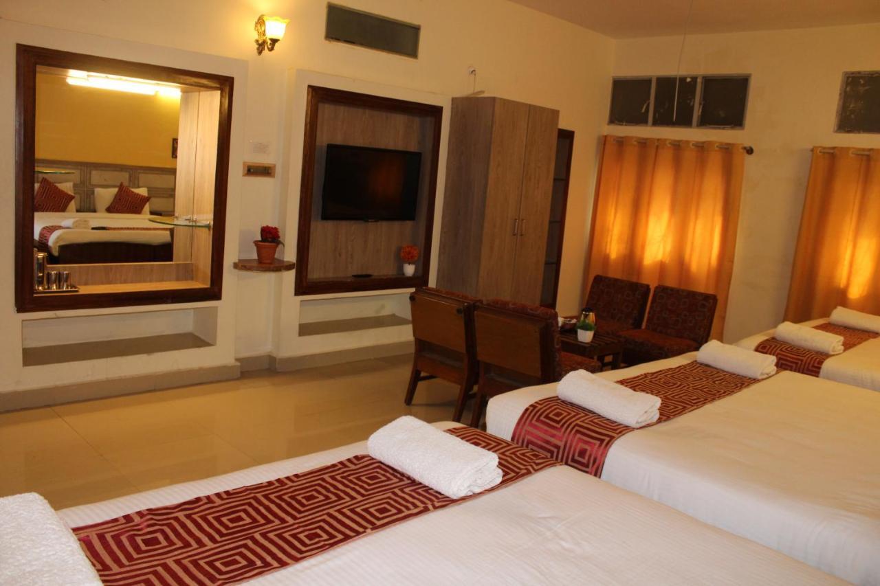 Kaveri Hotel Bed & Breakfast Mysore Exterior foto